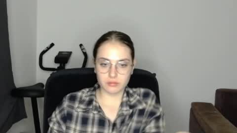 mila_keyy online show from 05/30/26, 09:12