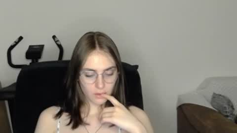 mila_keyy online show from 06/24/26, 10:20