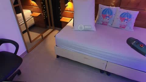 Milena  online show from 09/15/25, 11:10