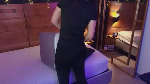 Snapshot of mila_kiitty chatting on 06/27/26, 11:15 Milena online show from 06/27/26, 11:15