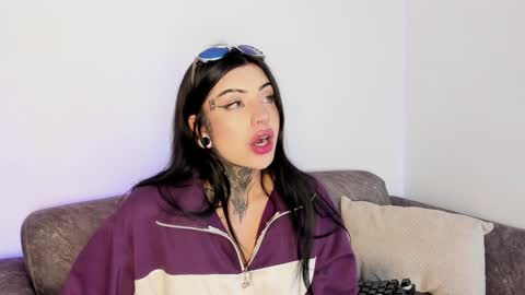     online show from 01/10/25, 03:29