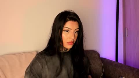     online show from 03/05/26, 01:56