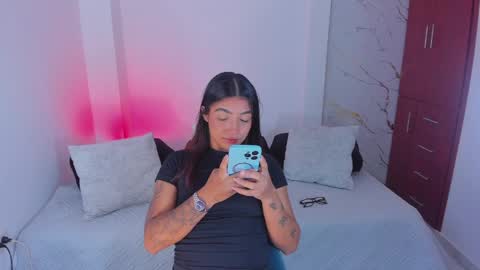 martina online show from 03/25/26, 02:17