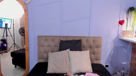 Mila and samy online show from 11/16/25, 11:38