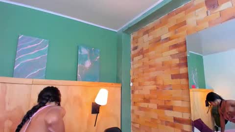 Mila and samy online show from 12/05/25, 12:14