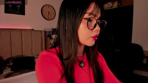 Snapshot of mila_shay chatting on 07/10/26, 12:30 Mila online show from 07/10/26, 12:30