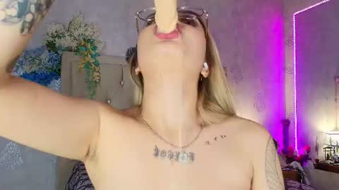 Snapshot of mila_smirnovavk chatting on 07/20/26, 03:32 MILA online show from 07/20/26, 03:32