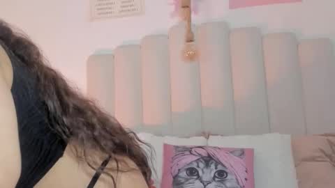 mila_stark333 online show from 03/09/26, 05:22