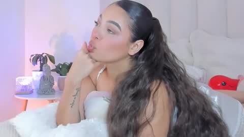 mila_stark333 online show from 04/20/26, 04:15