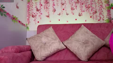 Mila  online show from 03/21/26, 08:19