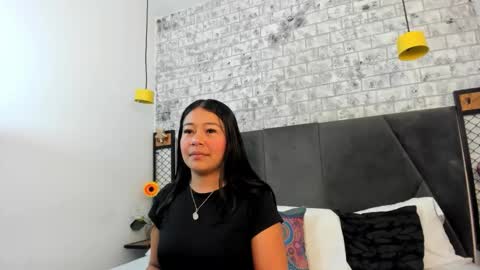 mila online show from 10/30/25, 10:38