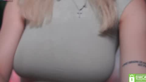 Snapshot of milabunny_ chatting on 07/24/26, 08:12 Mila and u can call me sweet bunny online show from 07/24/26, 08:12