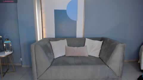 Mila online show from 12/18/25, 02:39