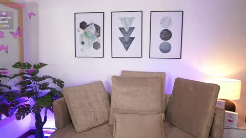 milacrave online show from 09/15/25, 11:43