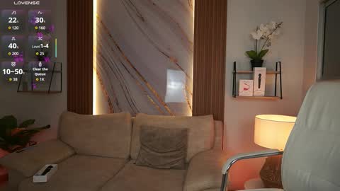 milacrave online show from 10/14/25, 11:44