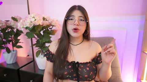 milacrave online show from 04/07/26, 12:27