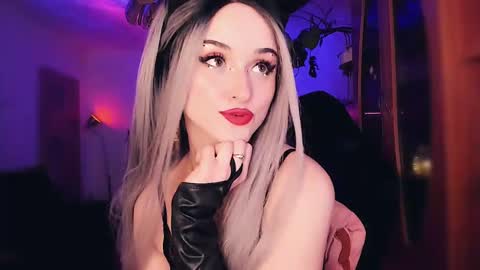 MiladyJolie online show from 02/25/25, 04:35