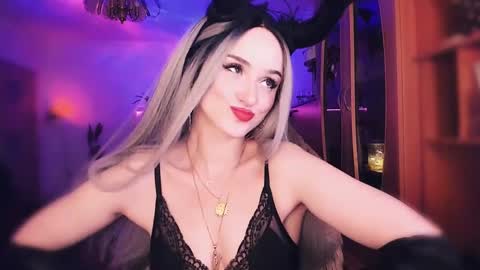 MiladyJolie online show from 03/01/25, 12:50