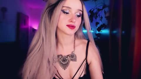 MiladyJolie online show from 09/27/25, 07:19