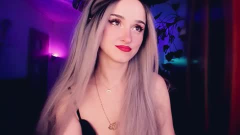 MiladyJolie online show from 10/21/25, 06:14