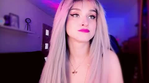 MiladyJolie online show from 04/18/26, 12:31