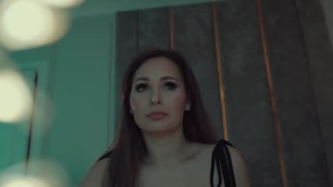        online show from 11/25/25, 05:46