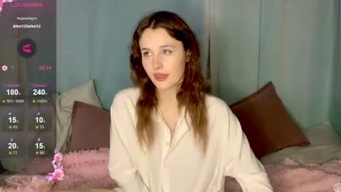 Mila online show from 06/25/26, 11:31