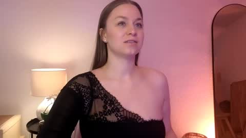 Snapshot of milafleur chatting on 02/03/25, 03:17 Mila Fleur online show from 02/03/25, 03:17