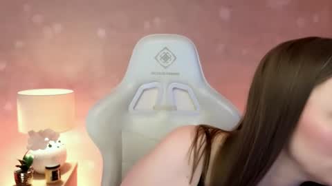 Mila Fleur online show from 05/03/26, 02:01