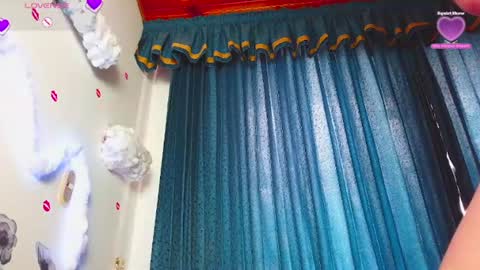 Snapshot of milafyre chatting on 09/20/25, 05:36 valery online show from 09/20/25, 05:36