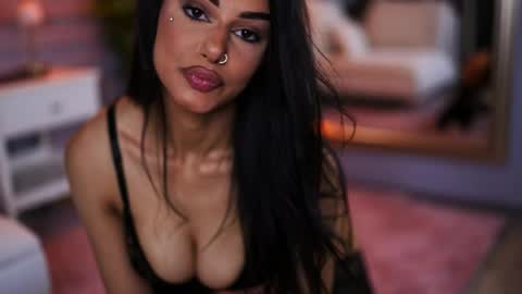 Mila online show from 04/22/26, 08:43