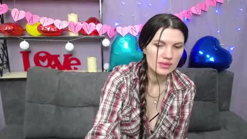 Milaloona online show from 02/13/25, 06:05