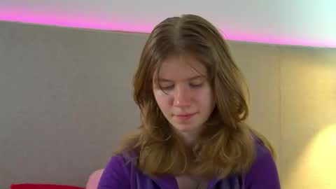 Mila online show from 03/19/26, 08:02