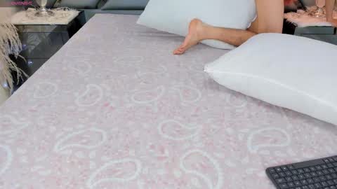 milan_lewiss online show from 01/14/26, 12:00