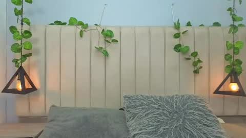 Snapshot of milan_zapata chatting on 05/04/26, 11:23 MILAN online show from 05/04/26, 11:23
