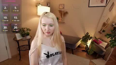 Milana online show from 11/08/25, 09:24