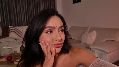 Snapshot of milana_desire chatting on 09/28/25, 10:04 milana online show from 09/28/25, 10:04