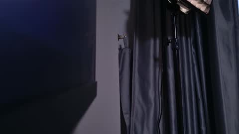 milana online show from 11/04/25, 09:47