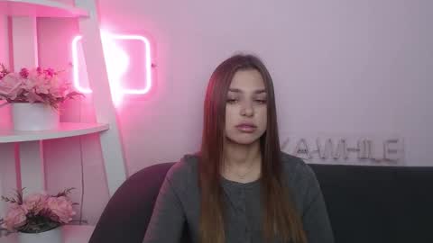 milanaangelas online show from 12/20/25, 05:47