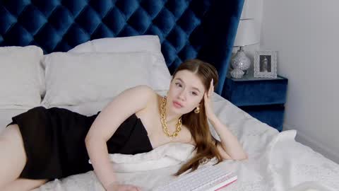 MilanaBalmain online show from 01/20/25, 02:14