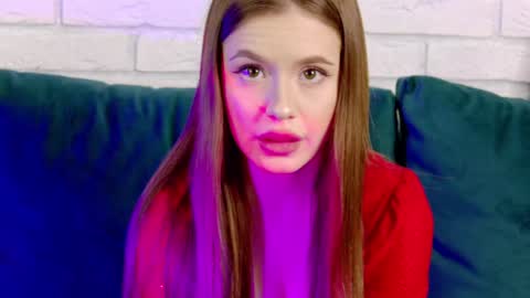 MilanaBalmain online show from 02/05/25, 05:09