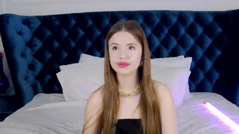 MilanaBalmain online show from 02/09/25, 04:57