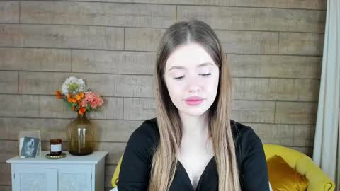 MilanaBalmain online show from 02/10/25, 05:03