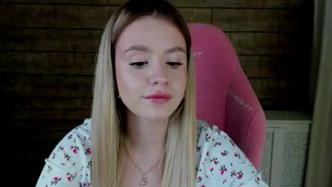 MilanaBalmain online show from 04/01/26, 04:15