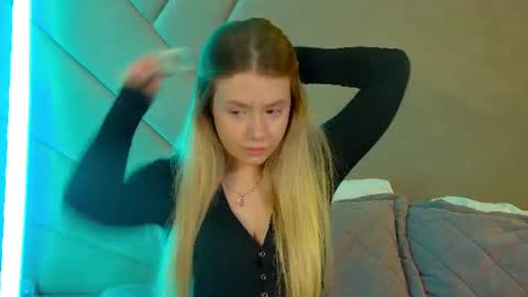 MilanaBalmain online show from 06/14/26, 04:25