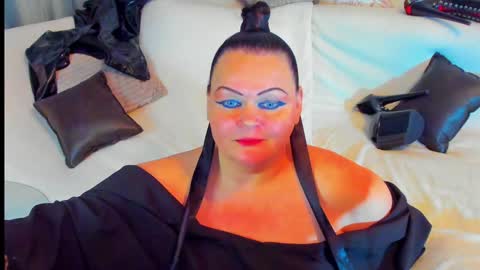 Snapshot of milanabiegert chatting on 12/04/24, 05:55 Lana online show from 12/04/24, 05:55