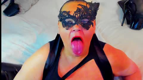 Snapshot of milanabiegert chatting on 01/04/25, 05:16 Lana online show from 01/04/25, 05:16