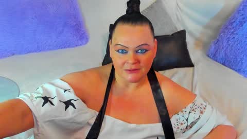 Snapshot of milanabiegert chatting on 01/09/25, 02:51 Lana online show from 01/09/25, 02:51