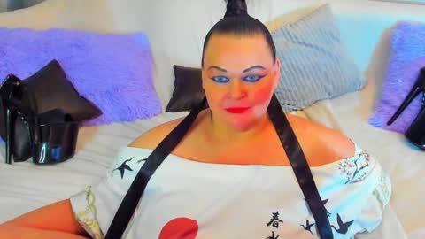 Snapshot of milanabiegert chatting on 01/12/25, 09:40 Lana online show from 01/12/25, 09:40