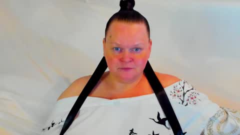 Snapshot of milanabiegert chatting on 02/15/25, 05:50 Lana online show from 02/15/25, 05:50